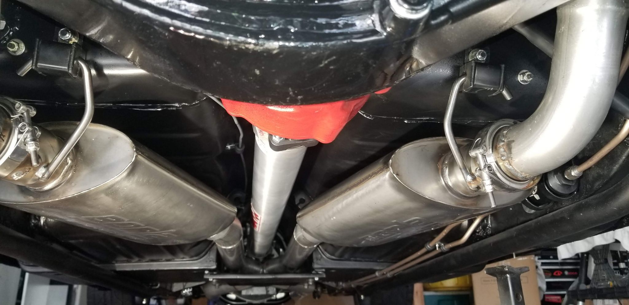 Dual EFI fuel line routing to top of fuel tank Vintage Dual EFI fuel line routing to top of fuel tank Vintage