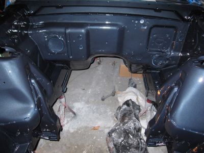 2011-01-03_-_Engine_Bay_Painting_002.jpg