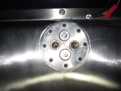 2011-04-21_-_Fuel_Tank_Fittings_002.jpg