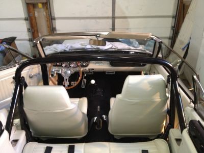 2011-12-10_-_65_Mustang_Interior_11.JPG